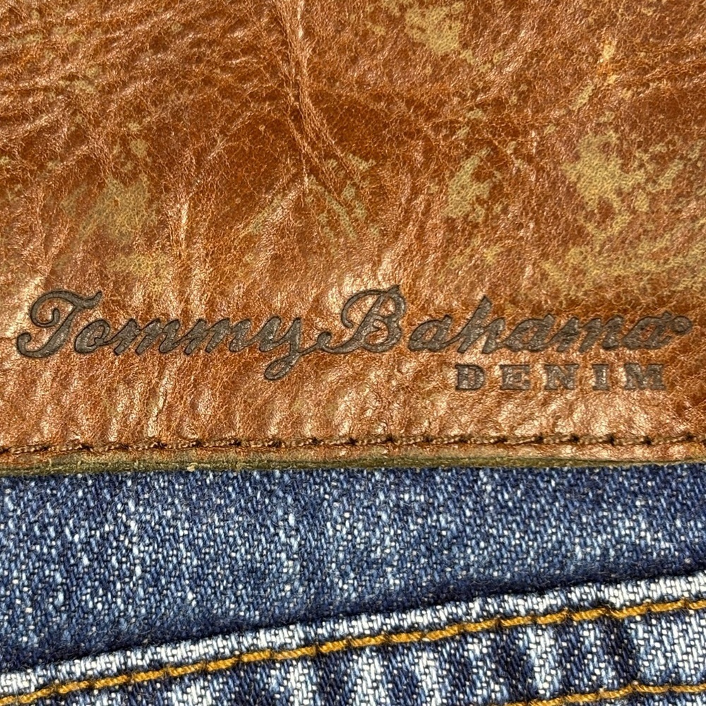 Tommy Bahama Men's Classic Fit Blue Denim Jeans | Size 33x30 - Picture 9 of 13